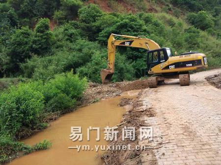 减淹人口_湖南安化小淹镇人相片(2)