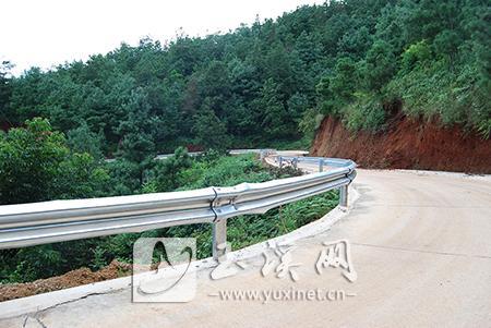 协调资金修建的三百亩村至北山寺道路