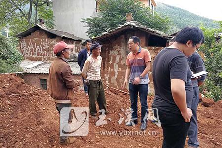杨永林调查了解群众疾苦