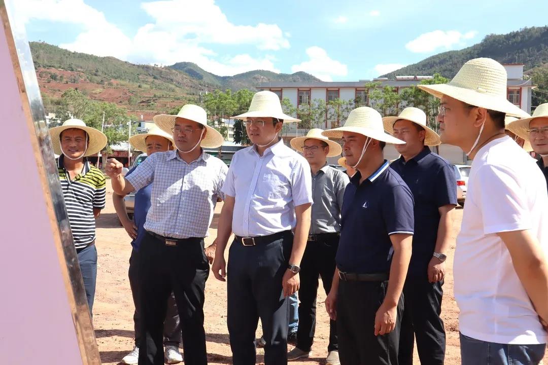 首页 易门县人民政府办公室  综合信息 在县委书记吴渔琛,县委副书记