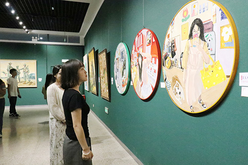 玉溪师院美术学院毕业生作品展开展.jpg