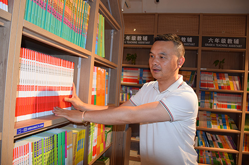 做全民阅读推广路上的践行者.jpg