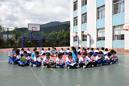 新平“书香政协”建设营造浓厚学习氛围.jpg