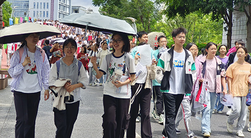 交出人民满意的教育答卷.jpg