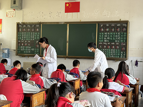 中小学开展学生心理健康测评.jpg