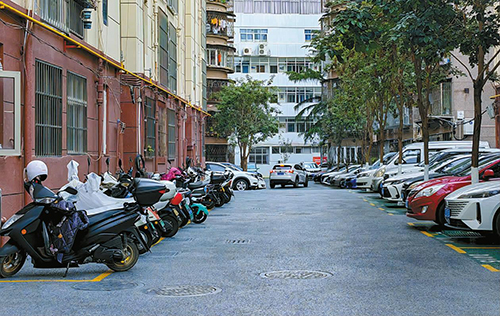 新建在建小区应配建电动自行车停放充电空间.jpg