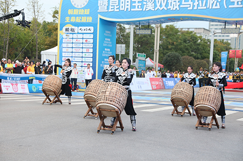 参加生态公益行活动 争当生态文明践行者1.jpg