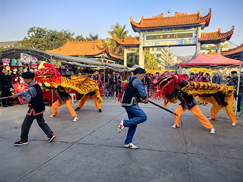 甘庄花街节民族风情浓.jpg