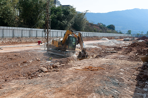 新平大道延长线改扩建工程有序推进.jpg