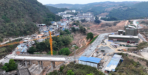老厂乡集镇新区项目建设正酣.jpg