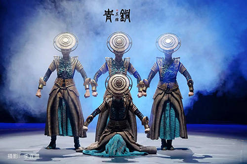 跨界融合文物活化舞台剧《青铜·花腰》6月3日在聂耳大剧院首演.jpg