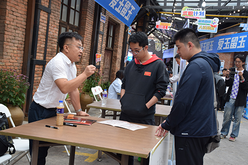 高校毕业生“爱玉留玉”就业创业服务专项行动启动1.jpg
