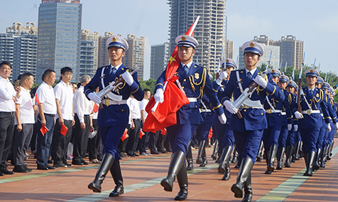 我市举办八一建军节“同升国旗·同唱国歌”活动