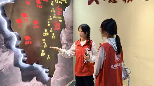 用青春智慧助力基层发展1.jpg