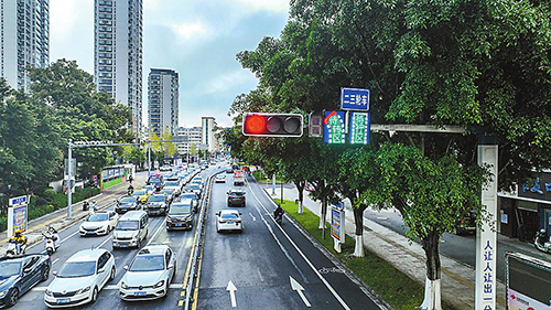 精细化治理绘就城市交通新图景1.jpg 精细化治理绘就城市交通新图景1.jpg