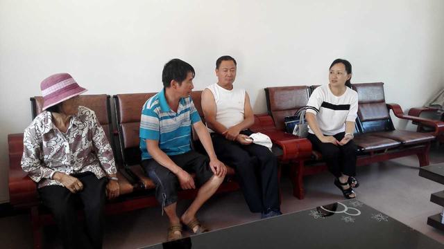 到甸中指导工作.jpg