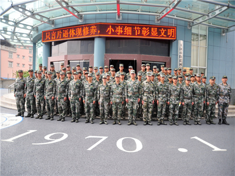 图2 军分区组织县区民兵参观科普馆.jpg