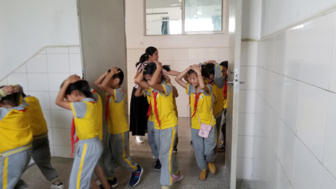 图4 疏散演练.jpg