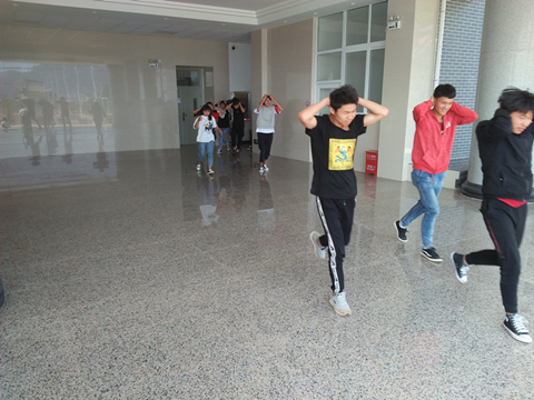 图3 疏散演练.jpg