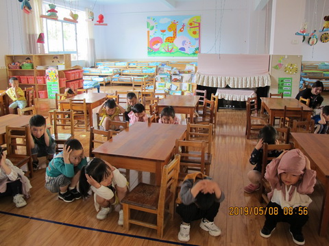 图1  紧急避震演练现场.JPG