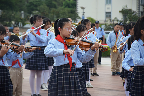 玉溪市中小学生“开学第一课”暨“同升国旗·同唱国歌”活动举行1.jpg