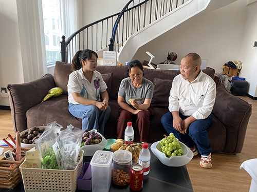 葫田社区“银龄守护卡”情暖老人心.jpg