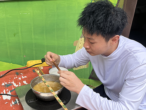 95后的“甜蜜”事业.jpg