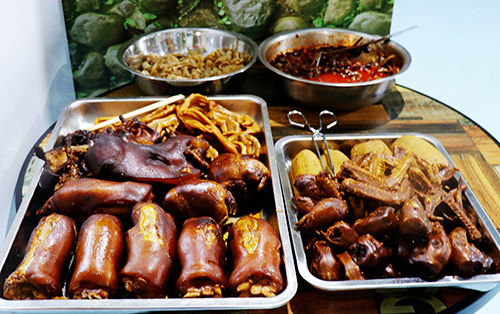 “美食 文体旅”助力玉溪服务消费1.jpg
