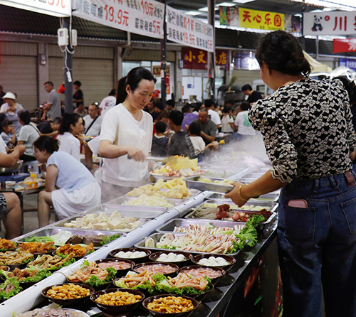 “美食 文体旅”助力玉溪服务消费4.jpg
