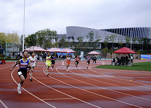青少年（学生）田径比赛完赛