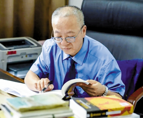 三十七载检察路 初心如磐铸匠心.jpg