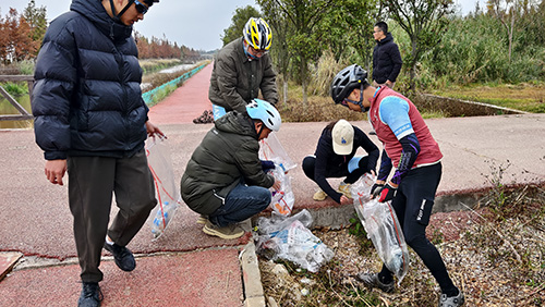 通海县“骑行+护湖”活动传递生态保护文明力量.jpg