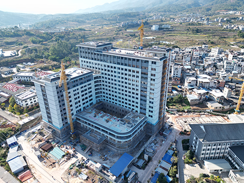 县人民医院门诊医技综合楼进入设备安装调试阶段.jpg 县人民医院门诊医技综合楼进入设备安装调试阶段.jpg