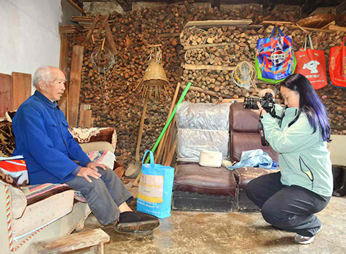 严冬响起暖心“敲门声”