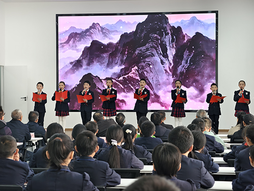 弘扬长征精神 培育时代新人.jpg 弘扬长征精神 培育时代新人.jpg