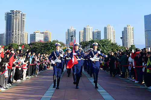 玉溪市欢庆元旦暨聂耳故乡“同升国旗·同唱国歌”活动举行.jpg 玉溪市欢庆元旦暨聂耳故乡“同升国旗·同唱国歌”活动举行.jpg