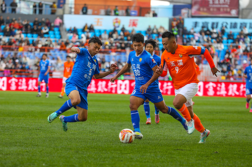 玉溪队2∶1战胜红河队.jpg 玉溪队2∶1战胜红河队.jpg