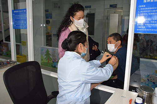 玉溪疾控提醒:高风险人群应及时接种流感疫苗.jpg 玉溪疾控提醒:高风险人群应及时接种流感疫苗.jpg