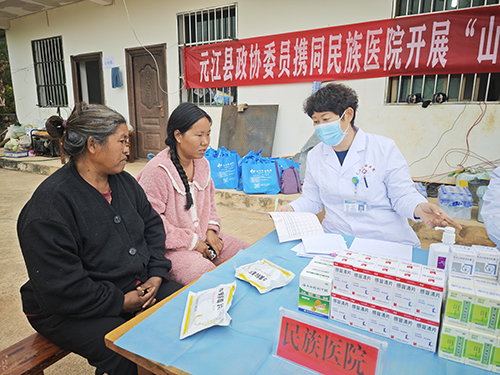 义诊活动进乡村.jpg