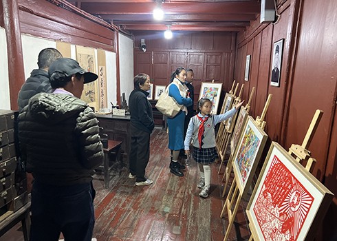 童绘家国梦 展现爱国情