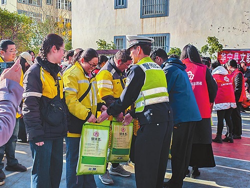 0500375.jpg 0500375.jpg