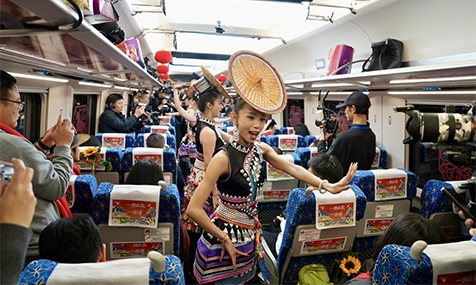 玉溪在中老铁路演绎“一路欢歌一路情”