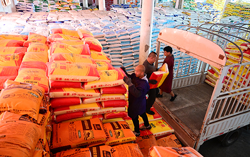 全市各地春耕备耕掀热潮2.jpg 全市各地春耕备耕掀热潮2.jpg