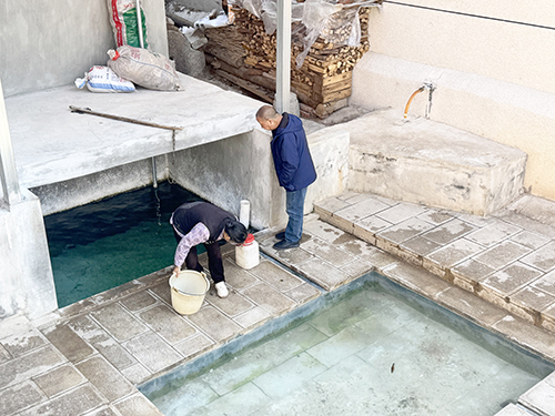 山藏古滇青铜史 泉涌温水豆腐香.jpg