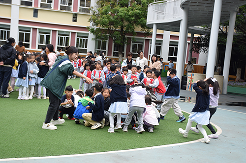 防震减灾科普活动走进玉溪市第一幼儿园