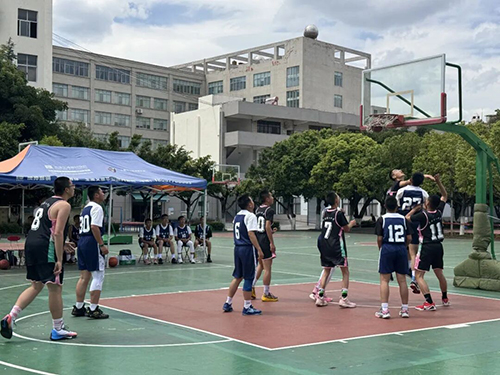 中小学生校园篮球联赛圆满结束.jpg 中小学生校园篮球联赛圆满结束.jpg