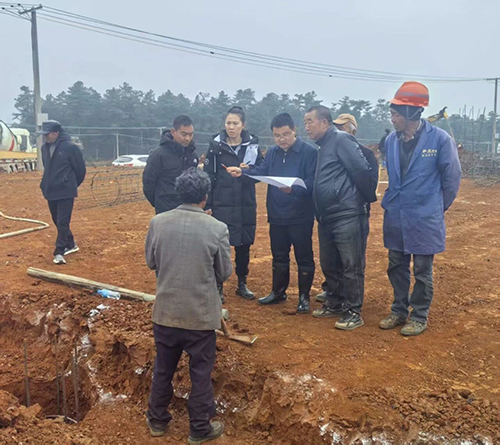 九村镇啃下陈年“旧账本”,多措并举破解历史遗留难题.jpg 九村镇啃下陈年“旧账本”,多措并举破解历史遗留难题.jpg