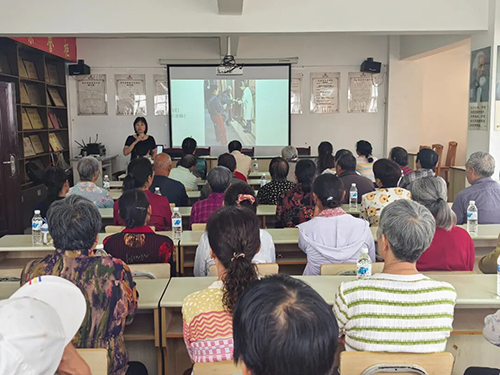 华宁:多部门联合开展家教家风主题实践活动.jpg 华宁:多部门联合开展家教家风主题实践活动.jpg