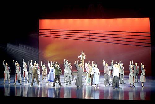 花灯剧《聂耳》在聂耳大剧院精彩展演.jpg 花灯剧《聂耳》在聂耳大剧院精彩展演.jpg