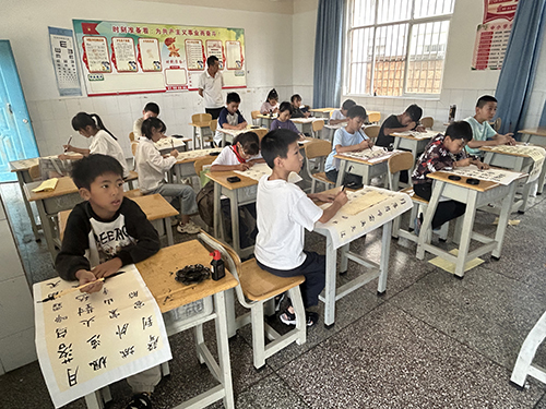 峨山县小街中心小学开展暑假少年宫公益活动